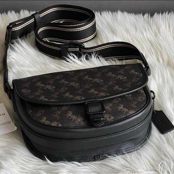 C5383 - Coach Hitch Crossbody with Horse and Carriage Print - Picture 7 of 14